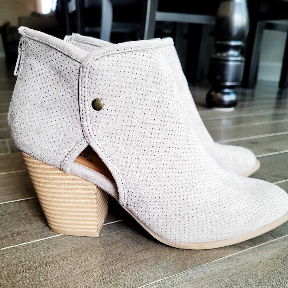 Qupid Booties